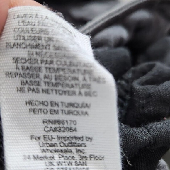 We The Free Girlfriend Jeans Embroidered Floral Cut Off Hem Cotton Blend Size 26 - Picture 16 of 16